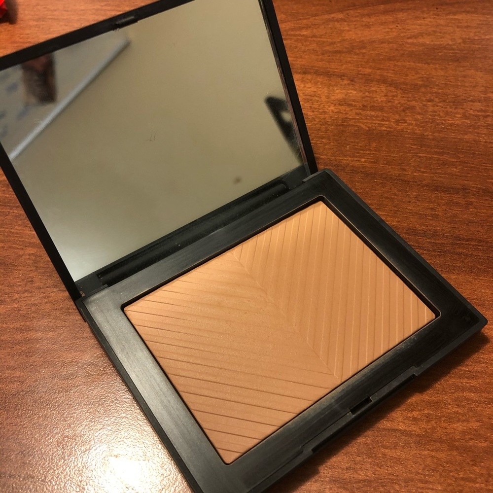 NARS Sunwashed Diffused Bronzer- Laguna